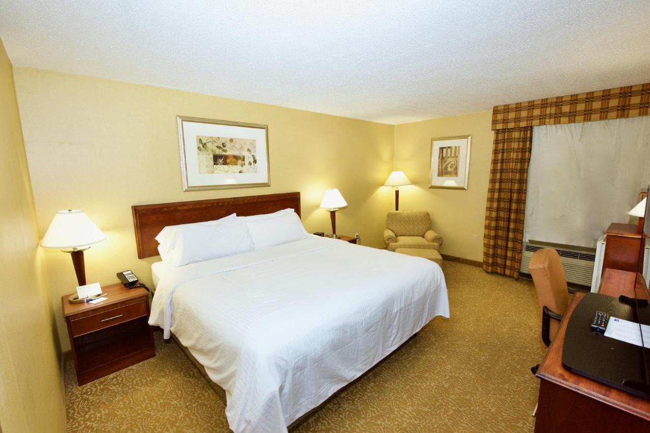 Holiday Express & Fenton/i-44 By Ihg Fenton